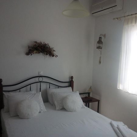 Argilily Studios Kímolos Chambre photo